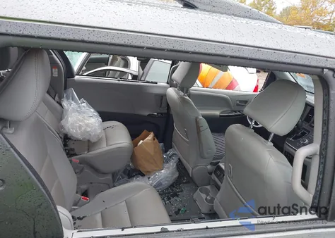 2020 Toyota Sienna Xle Premium z USA, uszkodzony, nr VIN 5TDYZ3DC9LS031232